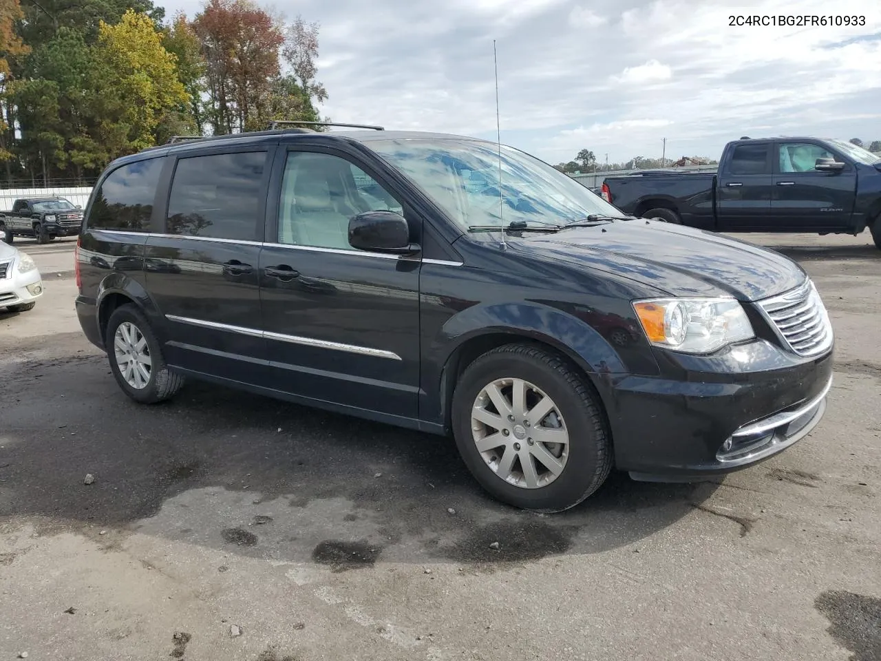 2015 Chrysler Town & Country Touring VIN: 2C4RC1BG2FR610933 Lot: 80319464