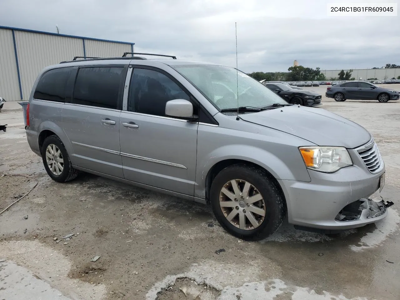 2015 Chrysler Town & Country Touring VIN: 2C4RC1BG1FR609045 Lot: 81357364