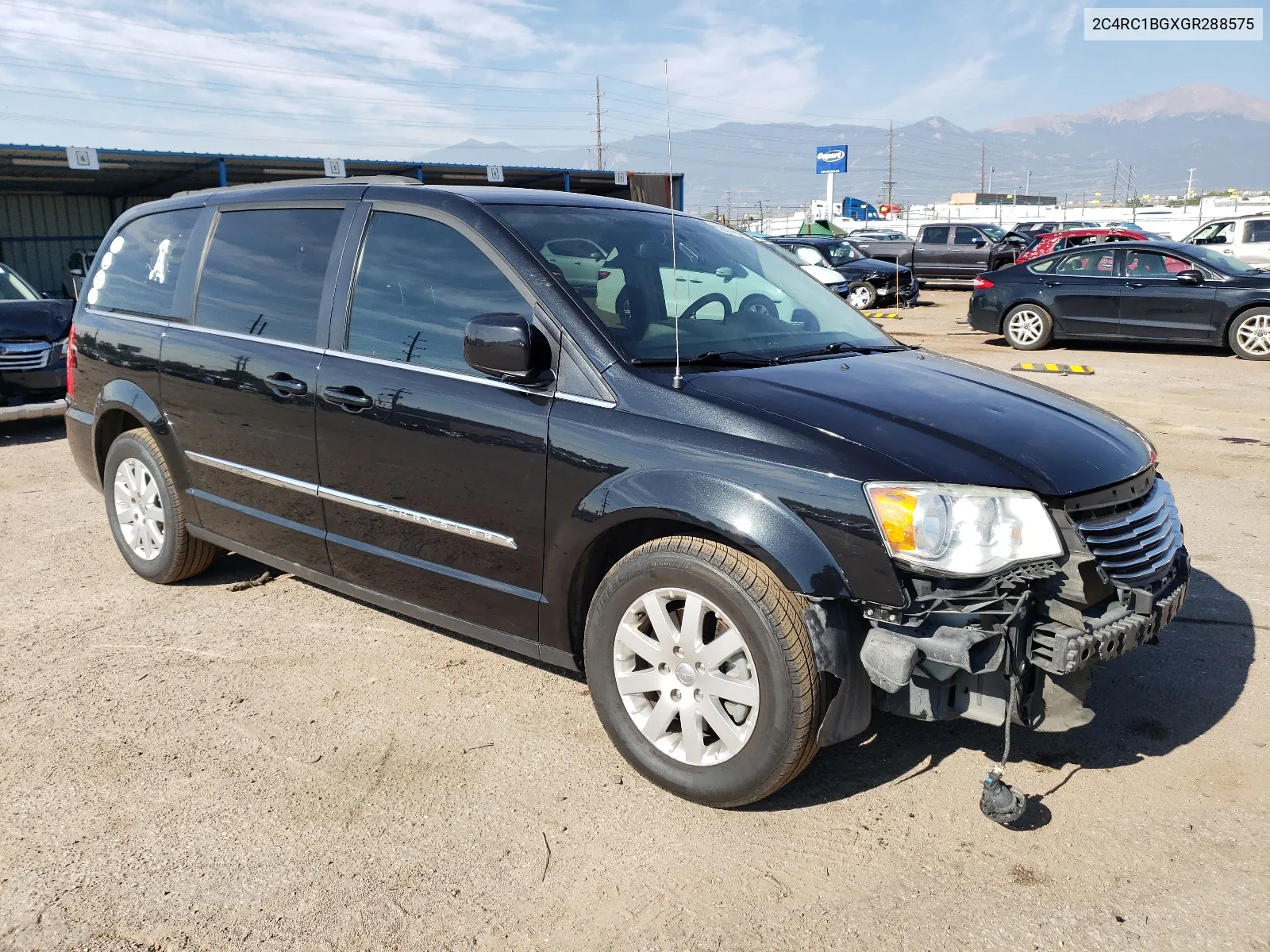 2016 Chrysler Town & Country Touring VIN: 2C4RC1BGXGR288575 Lot: 65632464