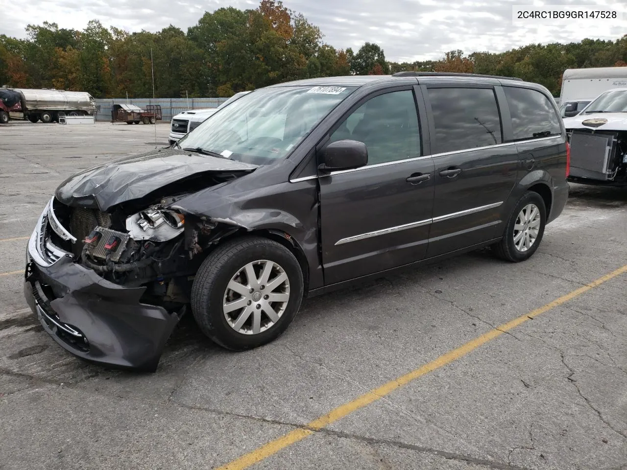 2016 Chrysler Town & Country Touring VIN: 2C4RC1BG9GR147528 Lot: 76107894