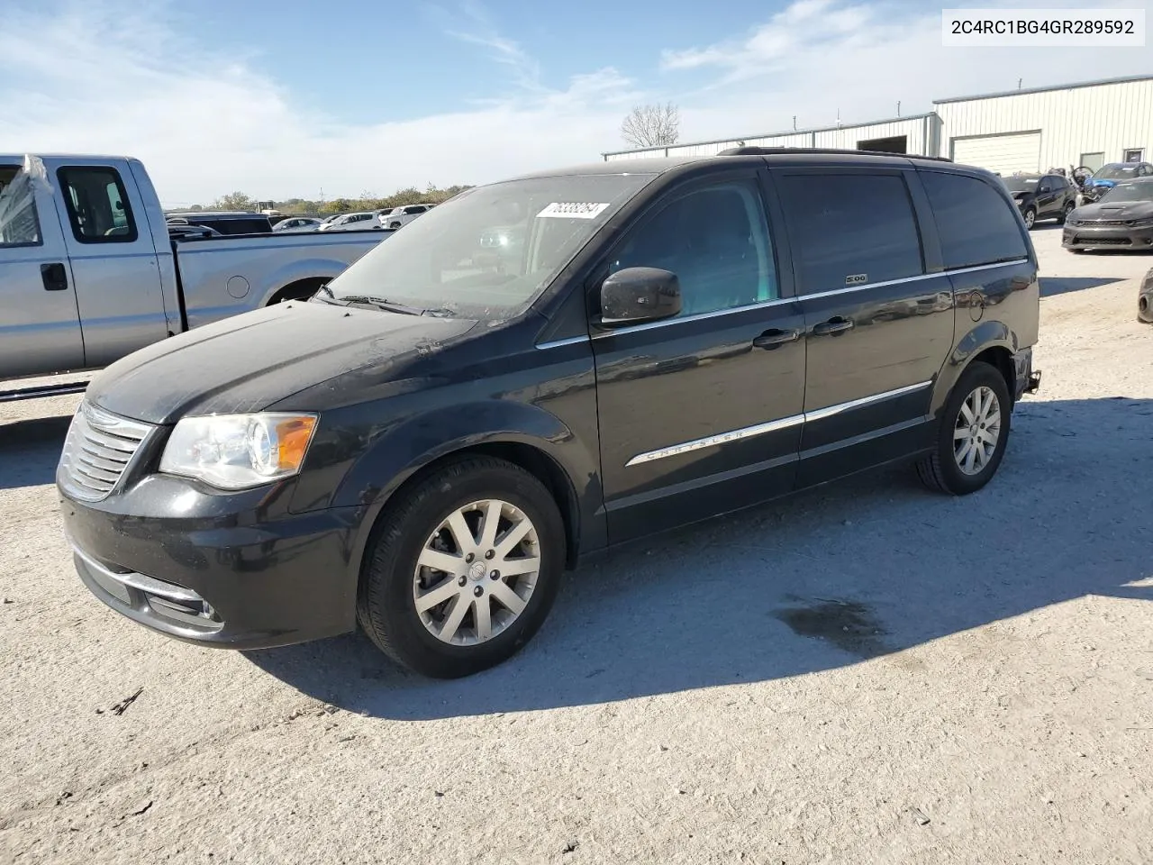 2016 Chrysler Town & Country Touring VIN: 2C4RC1BG4GR289592 Lot: 76338264