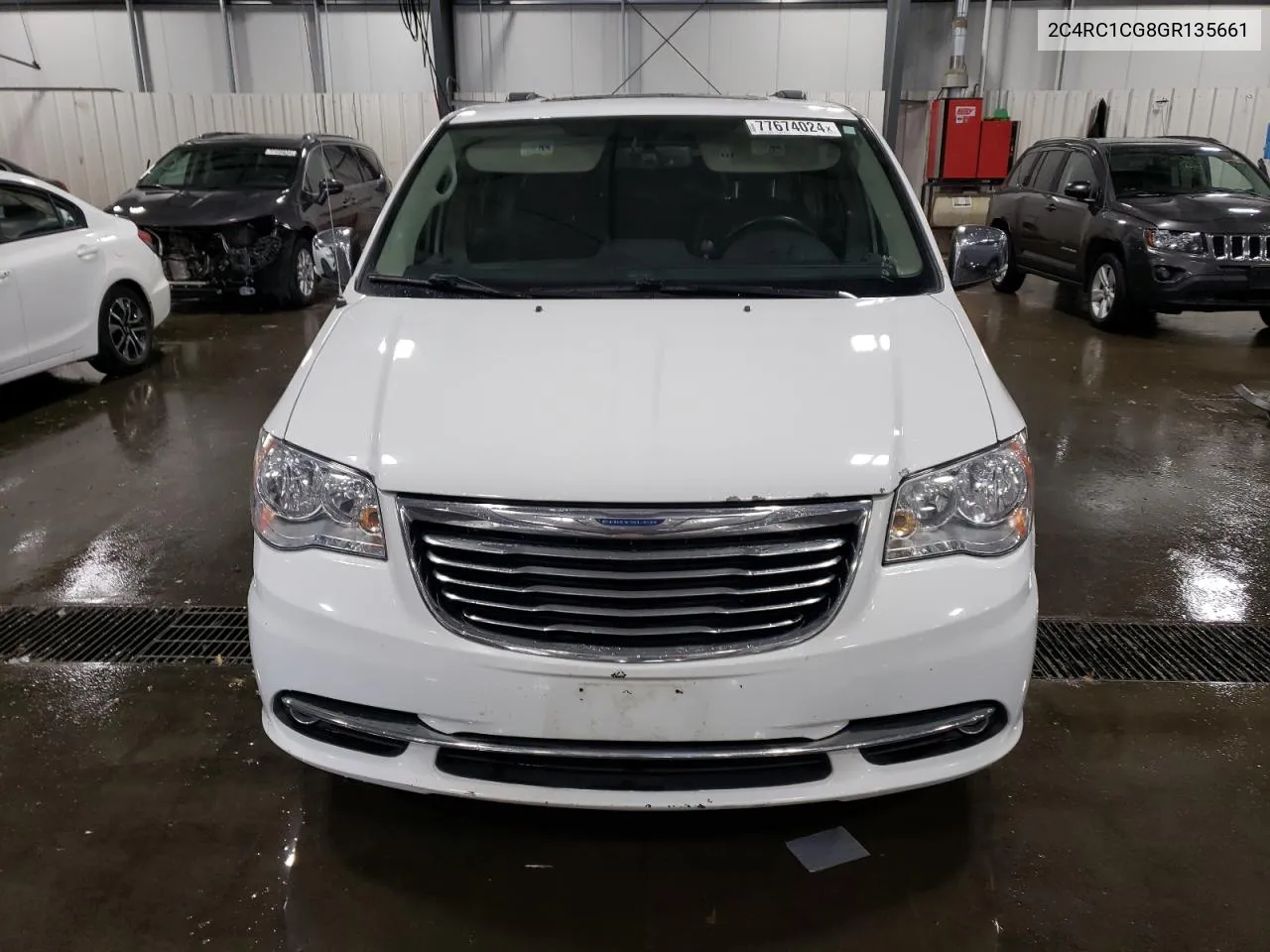 2016 Chrysler Town & Country Touring L VIN: 2C4RC1CG8GR135661 Lot: 77674024