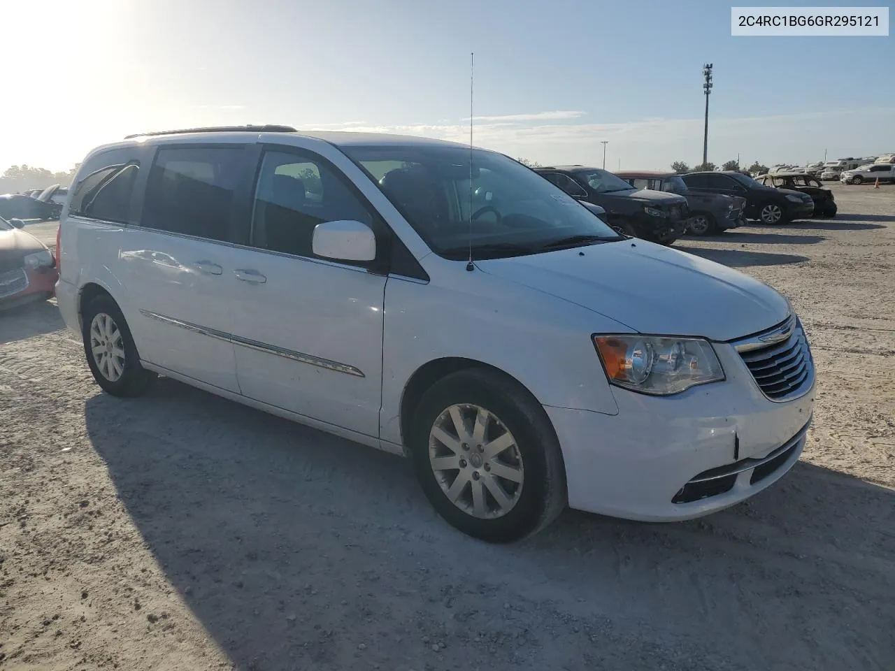 2016 Chrysler Town & Country Touring VIN: 2C4RC1BG6GR295121 Lot: 80370084