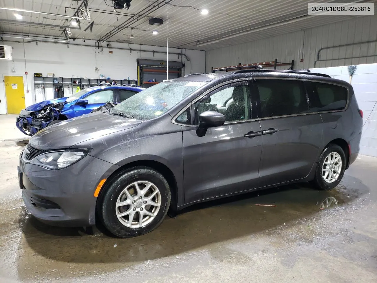 2020 Chrysler Voyager Lxi VIN: 2C4RC1DG8LR253816 Lot: 70381054