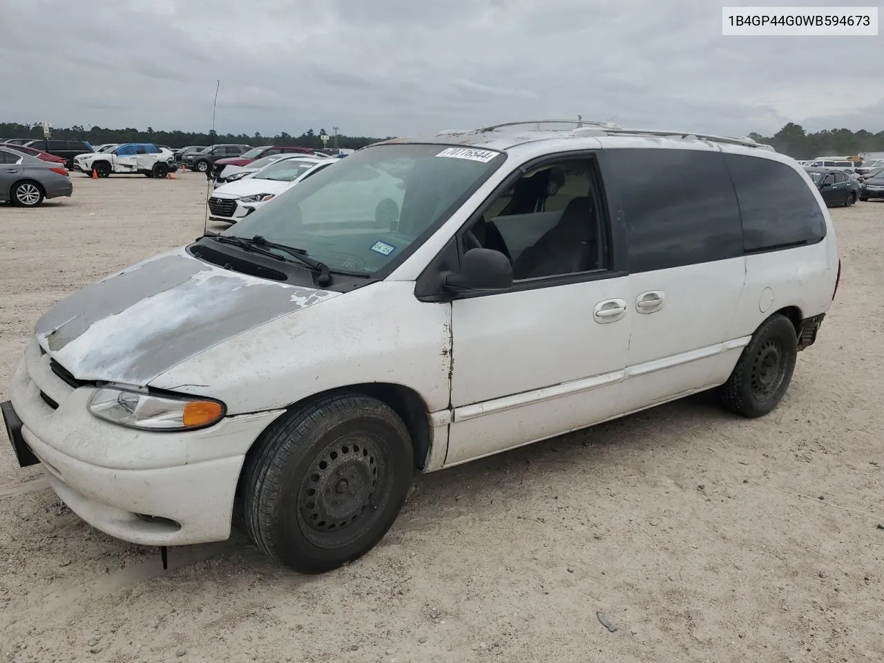 1B4GP44G0WB594673 1998 Dodge Grand Caravan Se