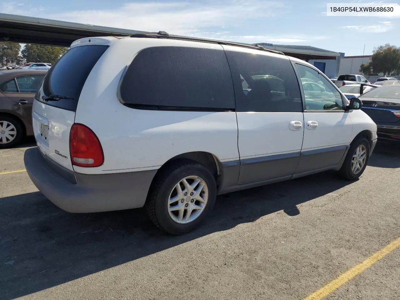 1998 Dodge Grand Caravan Le VIN: 1B4GP54LXWB688630 Lot: 74829544