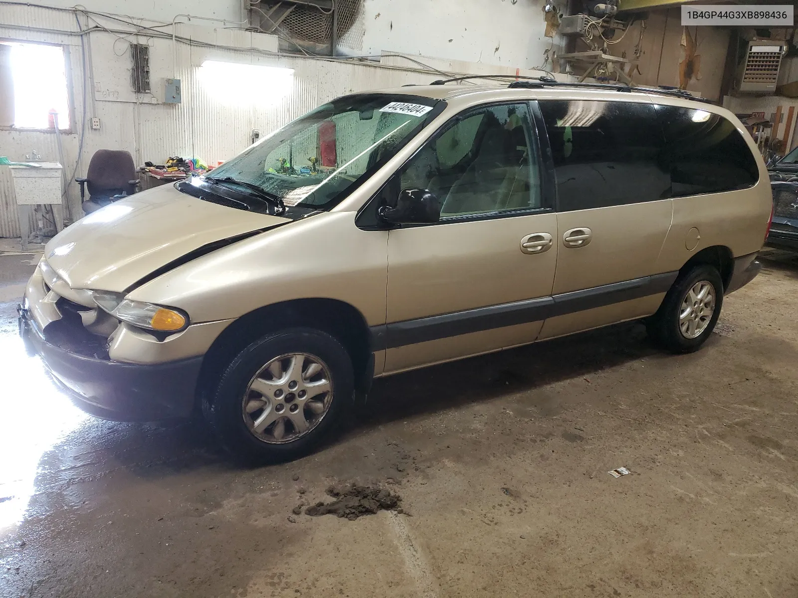 1999 Dodge Grand Caravan Se VIN: 1B4GP44G3XB898436 Lot: 49380604