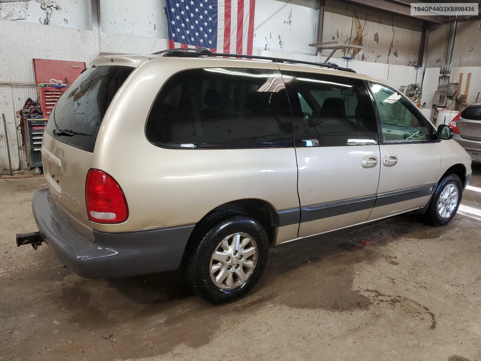 1999 Dodge Grand Caravan Se VIN: 1B4GP44G3XB898436 Lot: 49380604