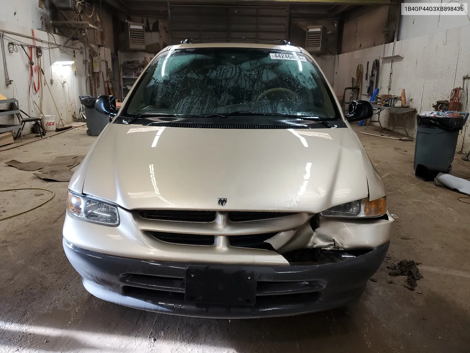 1999 Dodge Grand Caravan Se VIN: 1B4GP44G3XB898436 Lot: 49380604