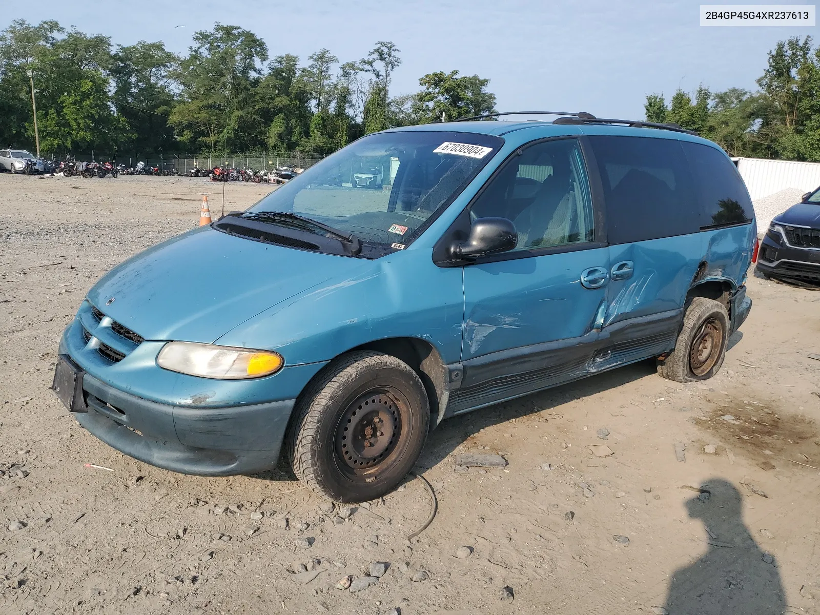 1999 Dodge Caravan Se VIN: 2B4GP45G4XR237613 Lot: 67030904