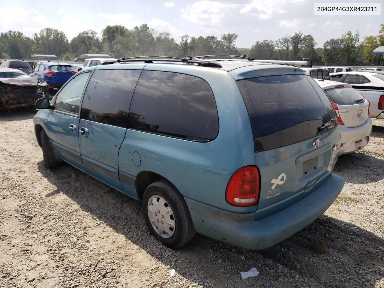 1999 Dodge Grand Caravan Se VIN: 2B4GP44G3XR423211 Lot: 69094794