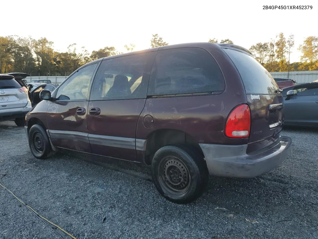 1999 Dodge Caravan Se VIN: 2B4GP45G1XR452379 Lot: 75135564