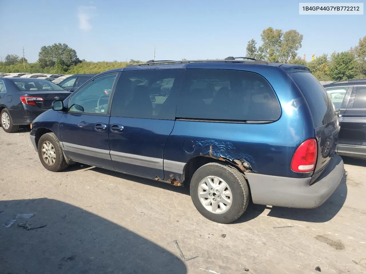 2000 Dodge Grand Caravan Se VIN: 1B4GP44G7YB772212 Lot: 75664674