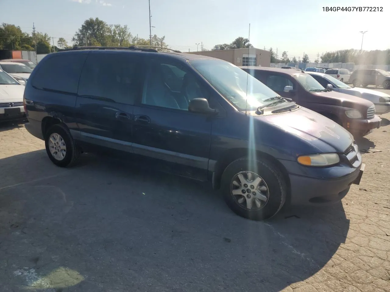 2000 Dodge Grand Caravan Se VIN: 1B4GP44G7YB772212 Lot: 75664674