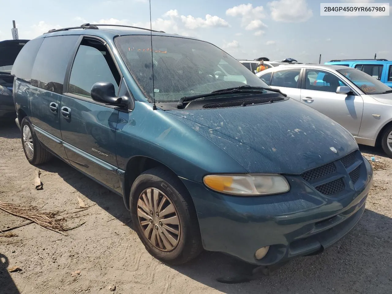 2B4GP45G9YR667980 2000 Dodge Caravan Se