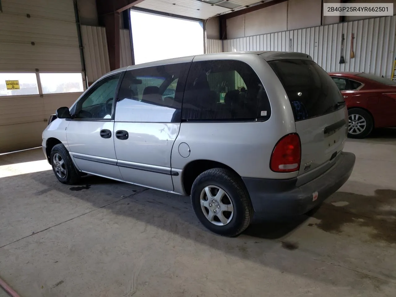 2B4GP25R4YR662501 2000 Dodge Caravan