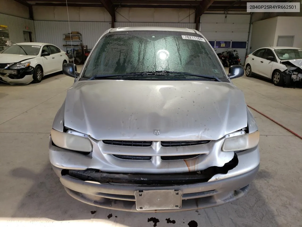 2000 Dodge Caravan VIN: 2B4GP25R4YR662501 Lot: 78211184