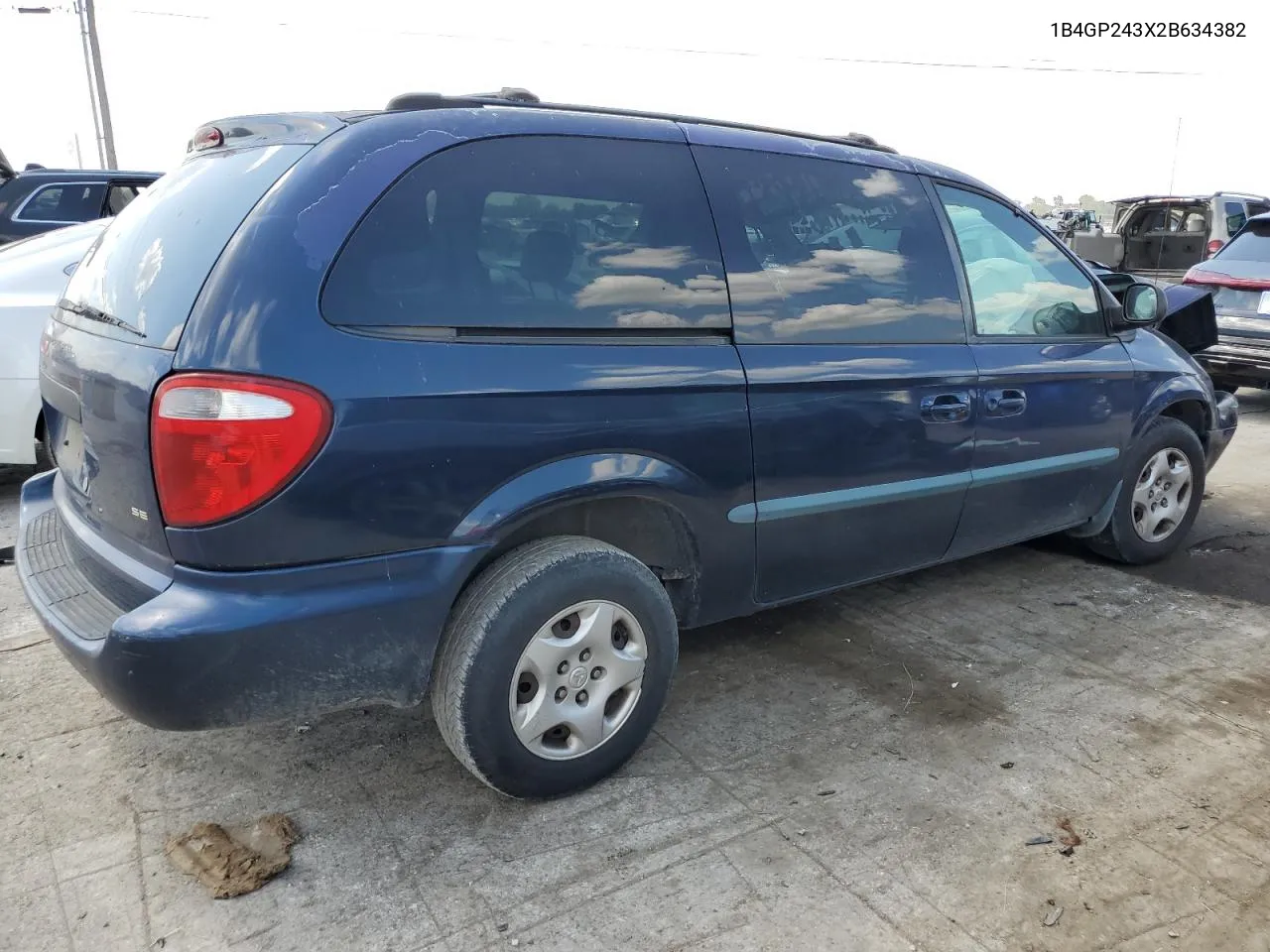 2002 Dodge Grand Caravan Se VIN: 1B4GP243X2B634382 Lot: 73459694