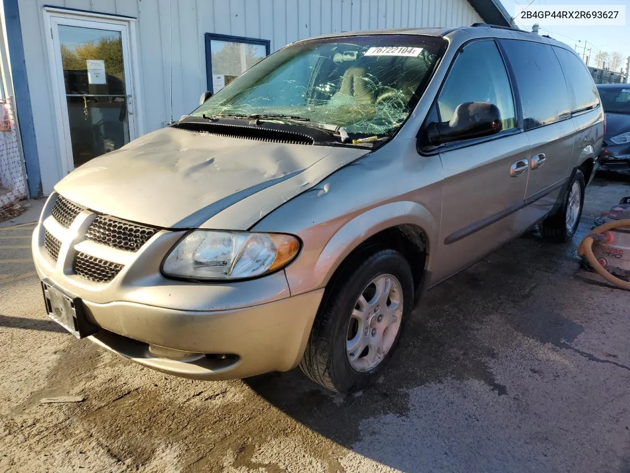 2002 Dodge Grand Caravan Sport VIN: 2B4GP44RX2R693627 Lot: 76722104