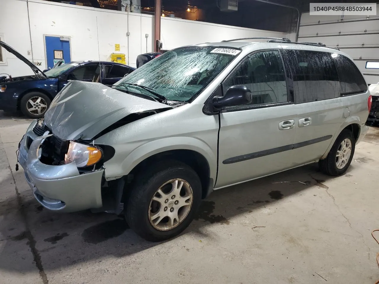 2004 Dodge Caravan Sxt VIN: 1D4GP45R84B503944 Lot: 69766024