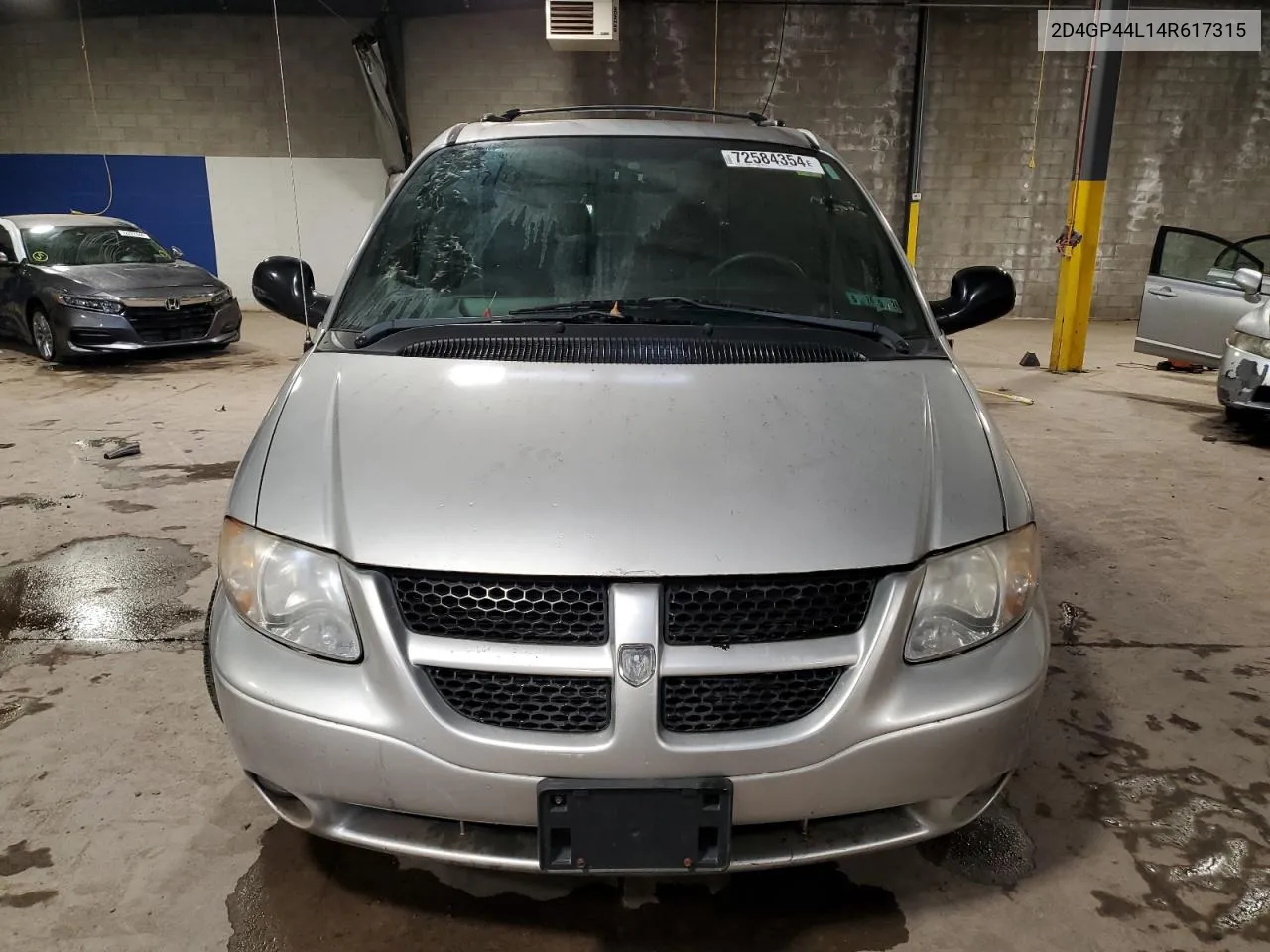 2004 Dodge Grand Caravan Sxt VIN: 2D4GP44L14R617315 Lot: 72584354