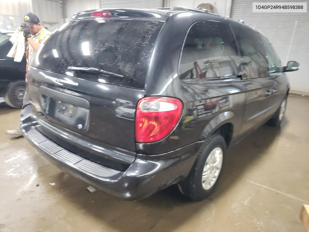 2004 Dodge Grand Caravan Se VIN: 1D4GP24R94B598388 Lot: 76607534