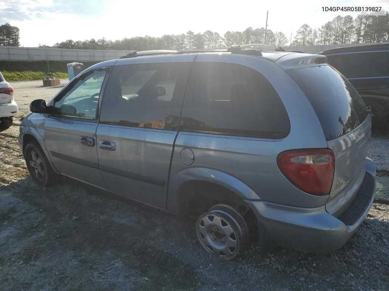 2005 Dodge Caravan Sxt VIN: 1D4GP45R05B139827 Lot: 47903744