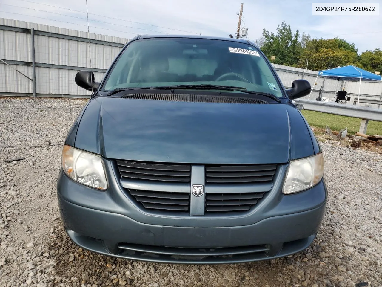 2005 Dodge Grand Caravan Se VIN: 2D4GP24R75R280692 Lot: 56528404