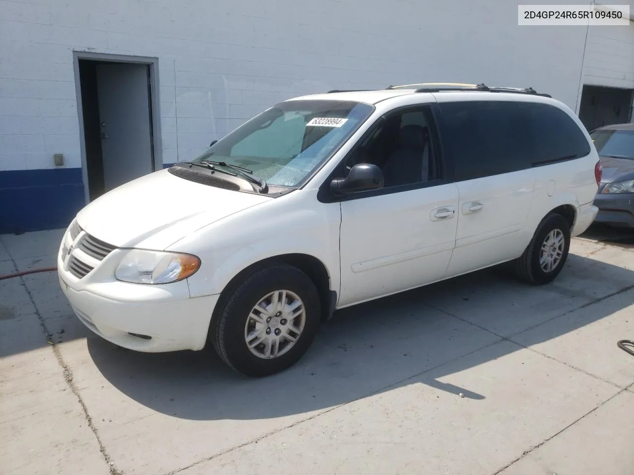 2005 Dodge Grand Caravan Se VIN: 2D4GP24R65R109450 Lot: 63228994