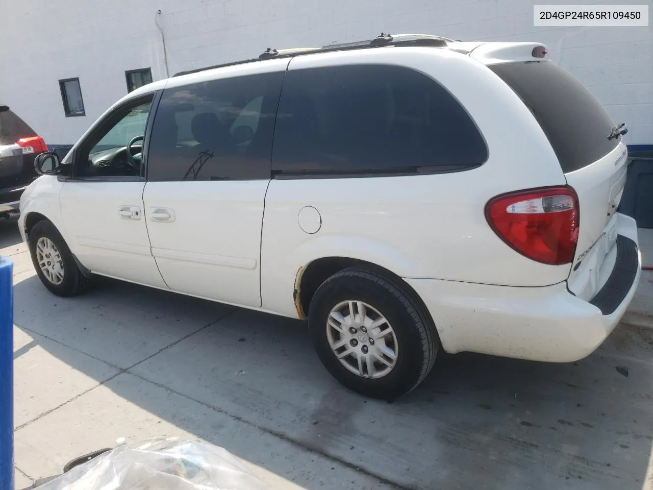 2005 Dodge Grand Caravan Se VIN: 2D4GP24R65R109450 Lot: 63228994