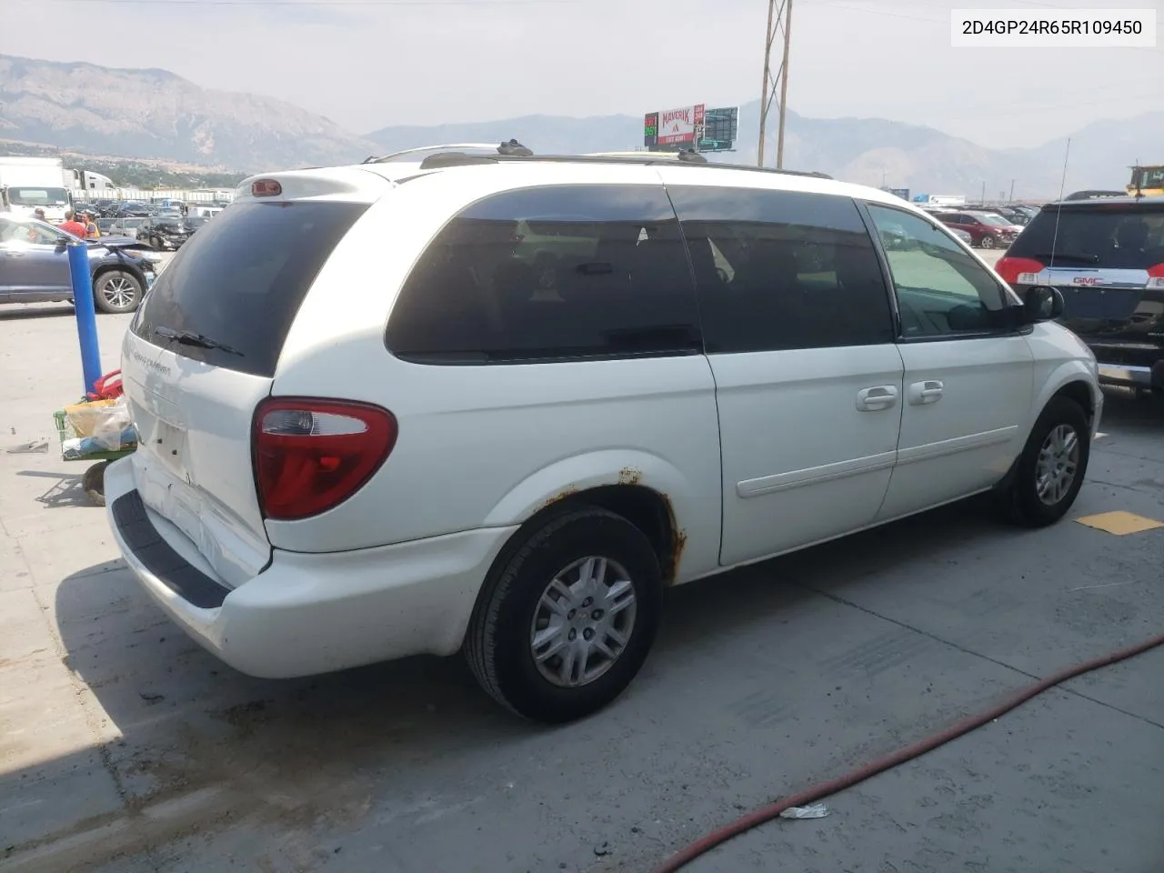 2005 Dodge Grand Caravan Se VIN: 2D4GP24R65R109450 Lot: 63228994