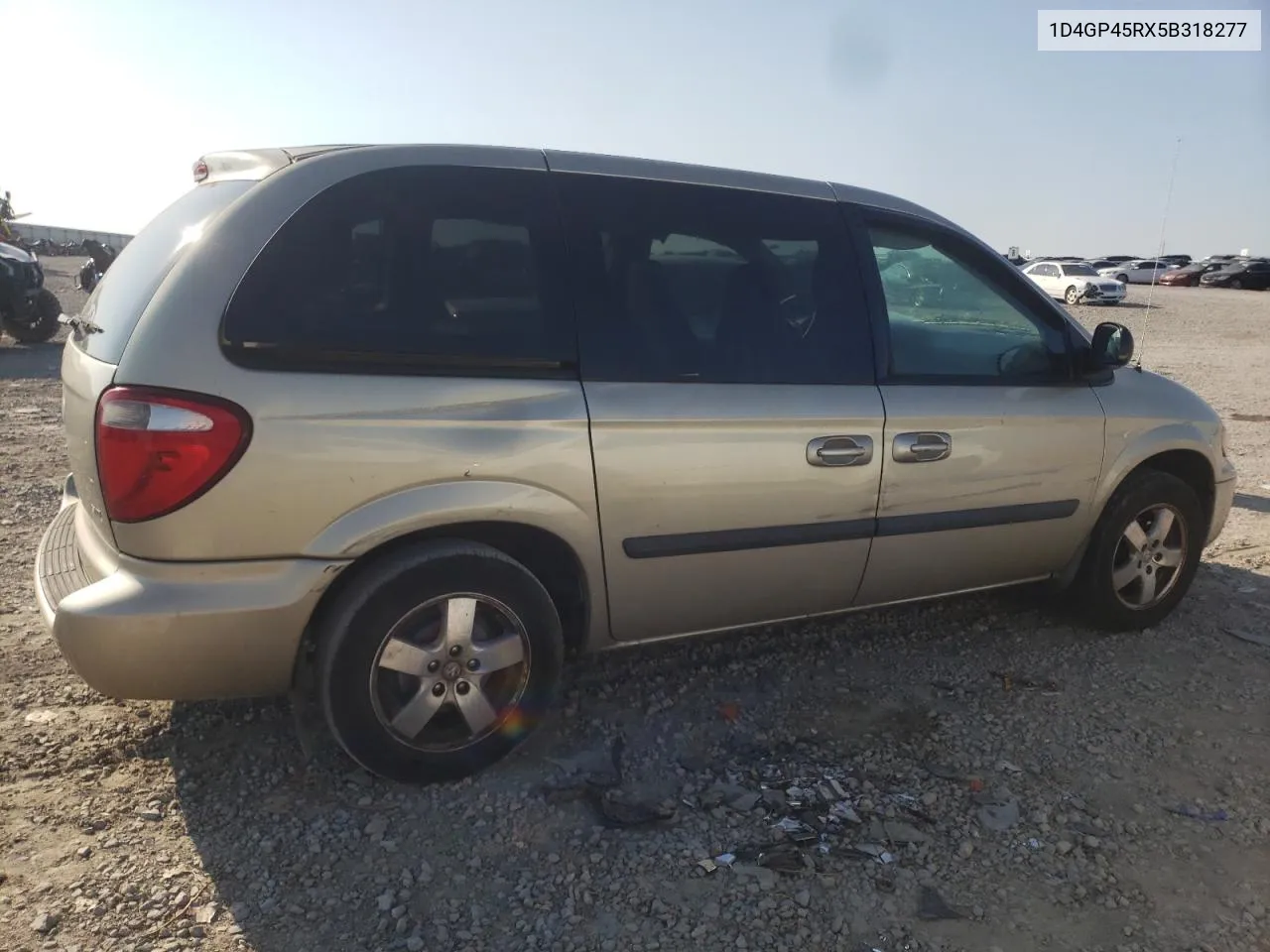 2005 Dodge Caravan Sxt VIN: 1D4GP45RX5B318277 Lot: 65368494