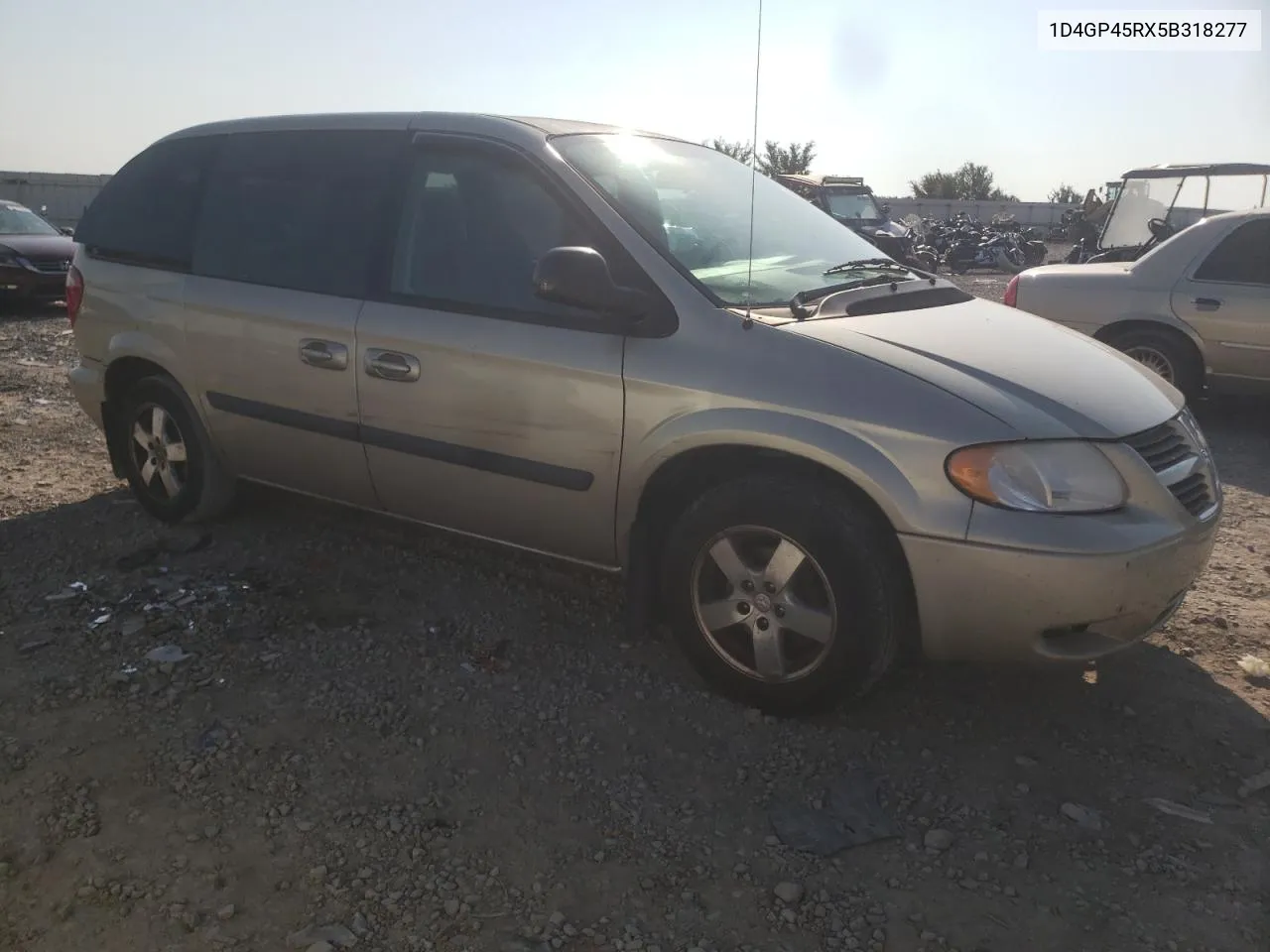 2005 Dodge Caravan Sxt VIN: 1D4GP45RX5B318277 Lot: 65368494