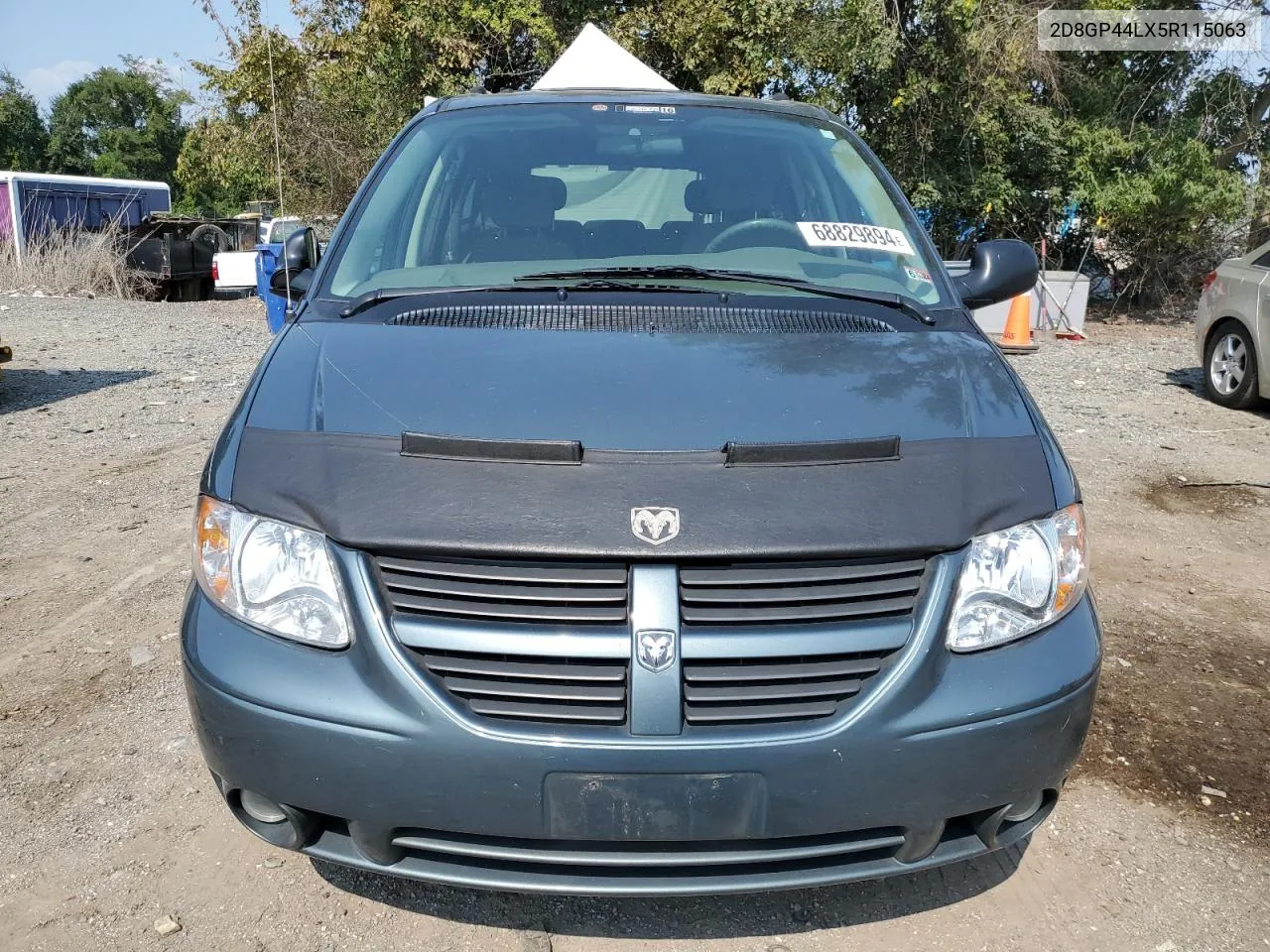 2D8GP44LX5R115063 2005 Dodge Grand Caravan Sxt