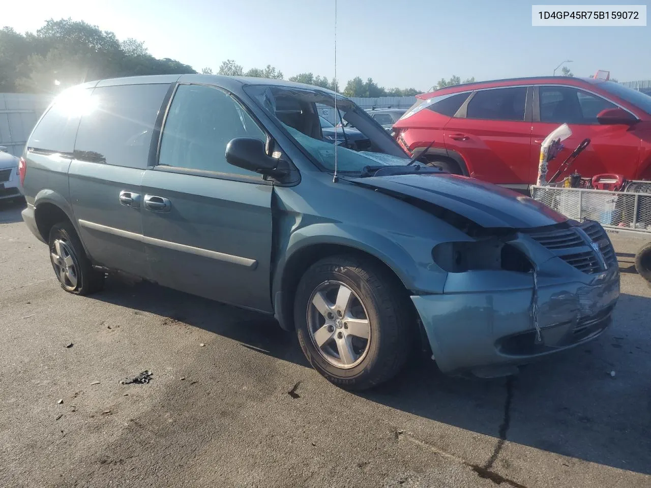 2005 Dodge Caravan Sxt VIN: 1D4GP45R75B159072 Lot: 69202334