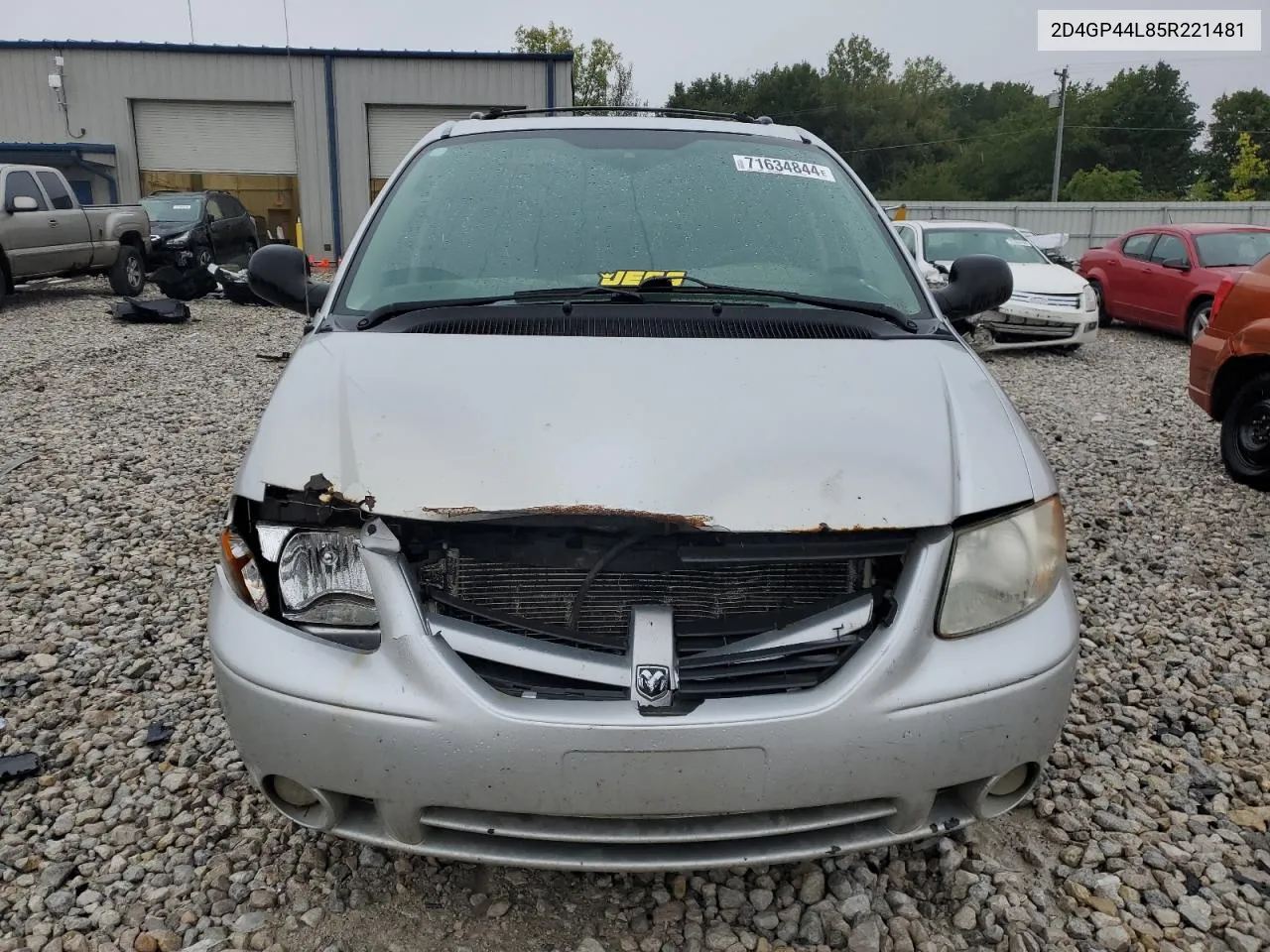 2D4GP44L85R221481 2005 Dodge Grand Caravan Sxt