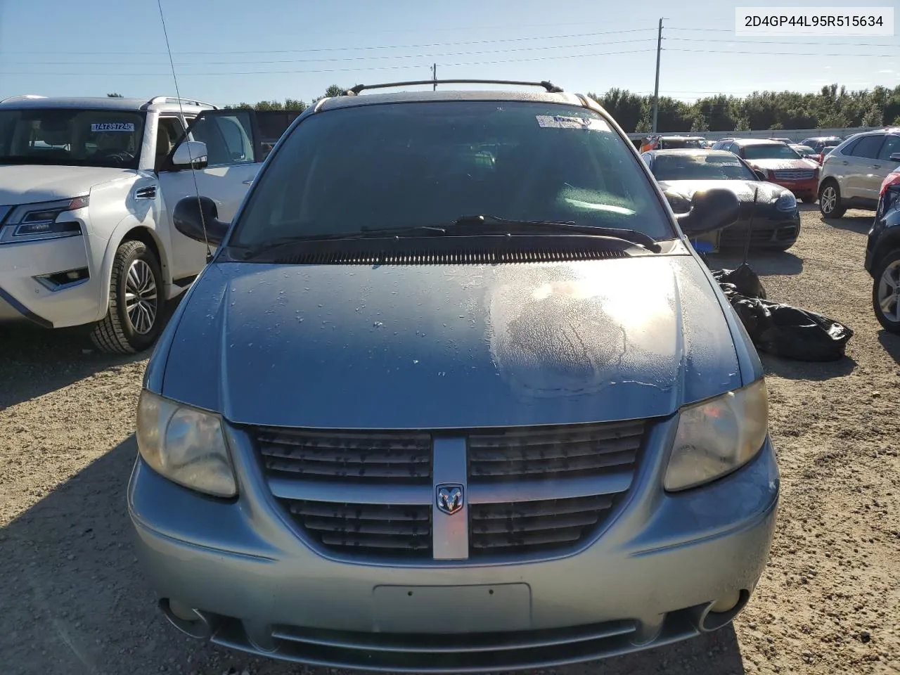 2D4GP44L95R515634 2005 Dodge Grand Caravan Sxt