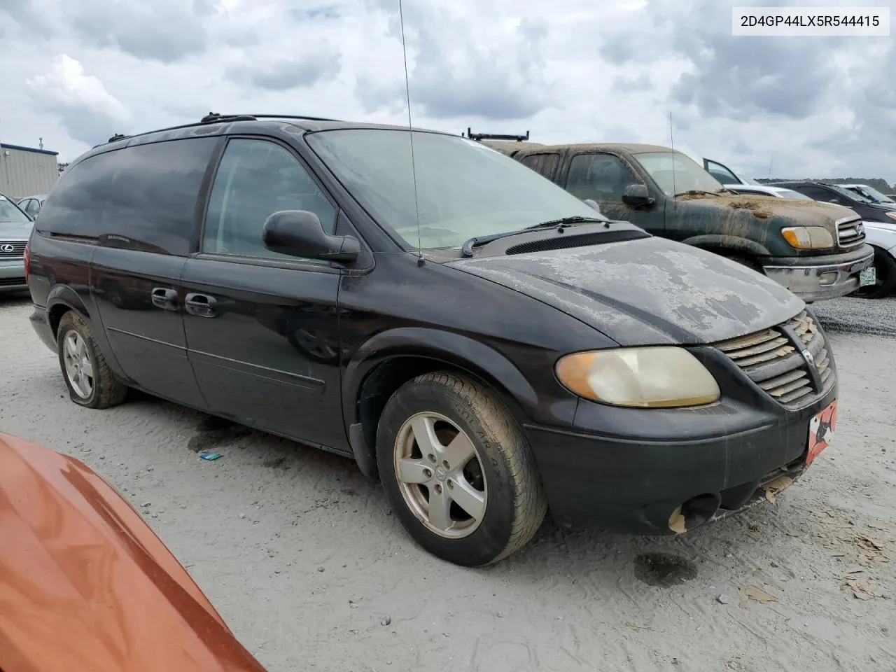 2005 Dodge Grand Caravan Sxt VIN: 2D4GP44LX5R544415 Lot: 74718984