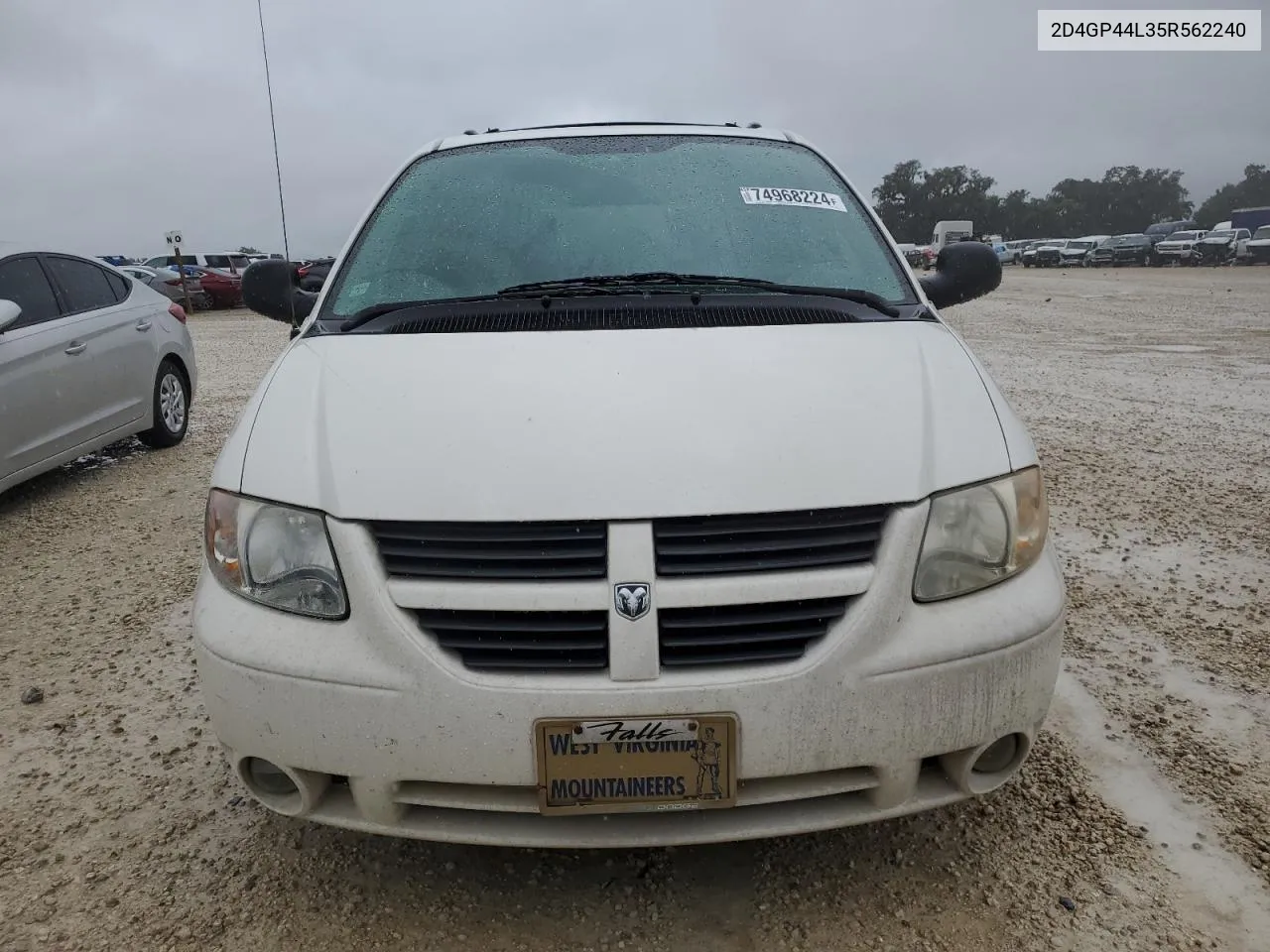 2005 Dodge Grand Caravan Sxt VIN: 2D4GP44L35R562240 Lot: 74968224