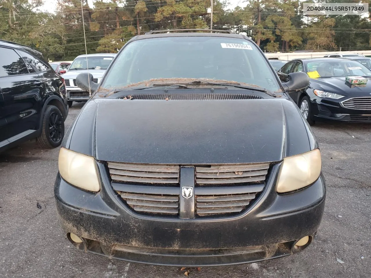 2005 Dodge Grand Caravan Sxt VIN: 2D4GP44L95R517349 Lot: 76196904