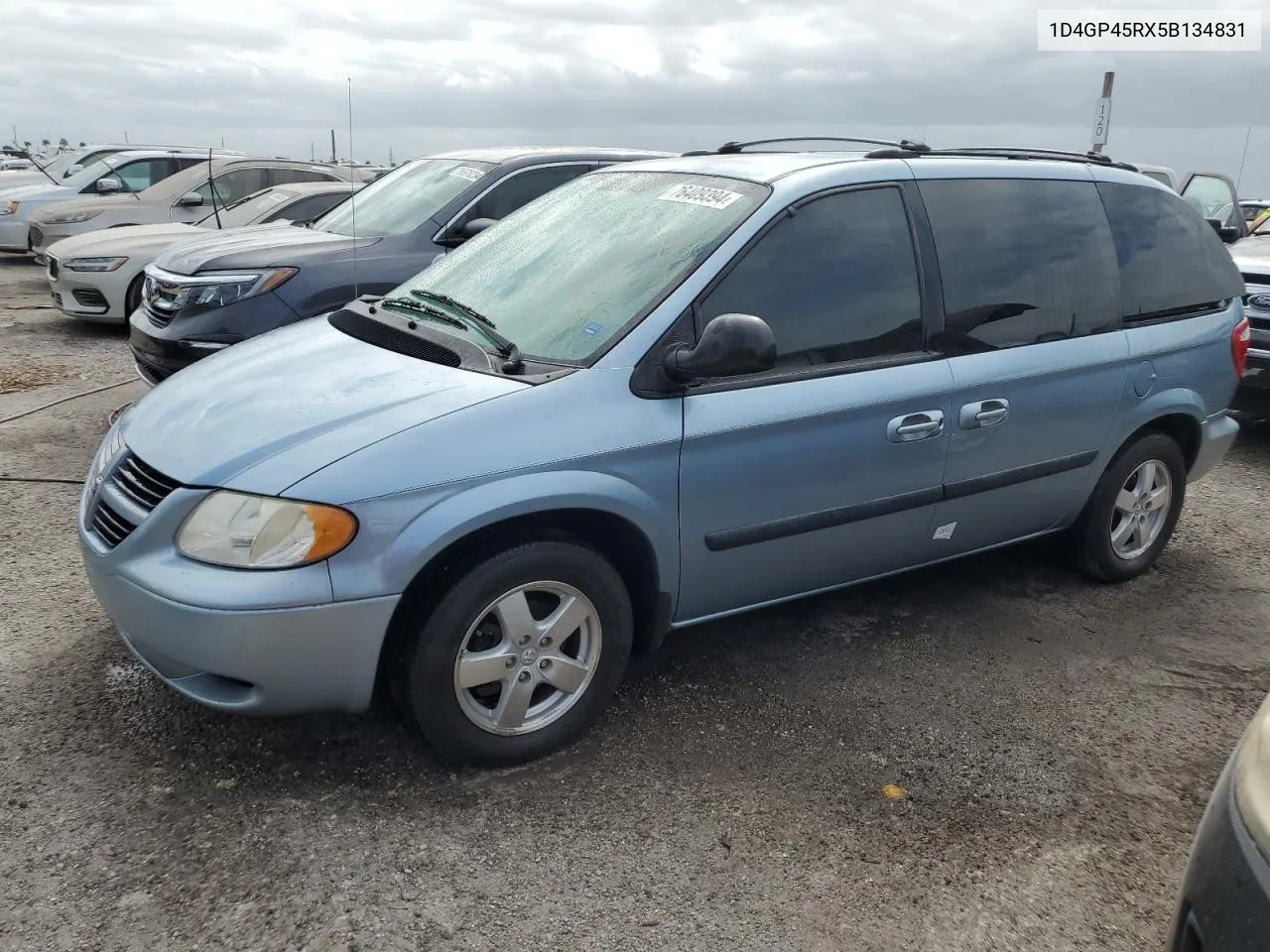 2005 Dodge Caravan Sxt VIN: 1D4GP45RX5B134831 Lot: 76409394