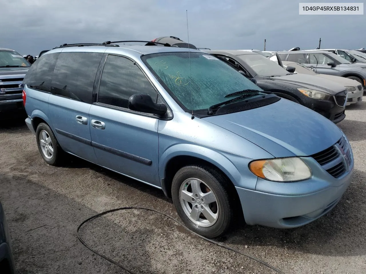 2005 Dodge Caravan Sxt VIN: 1D4GP45RX5B134831 Lot: 76409394