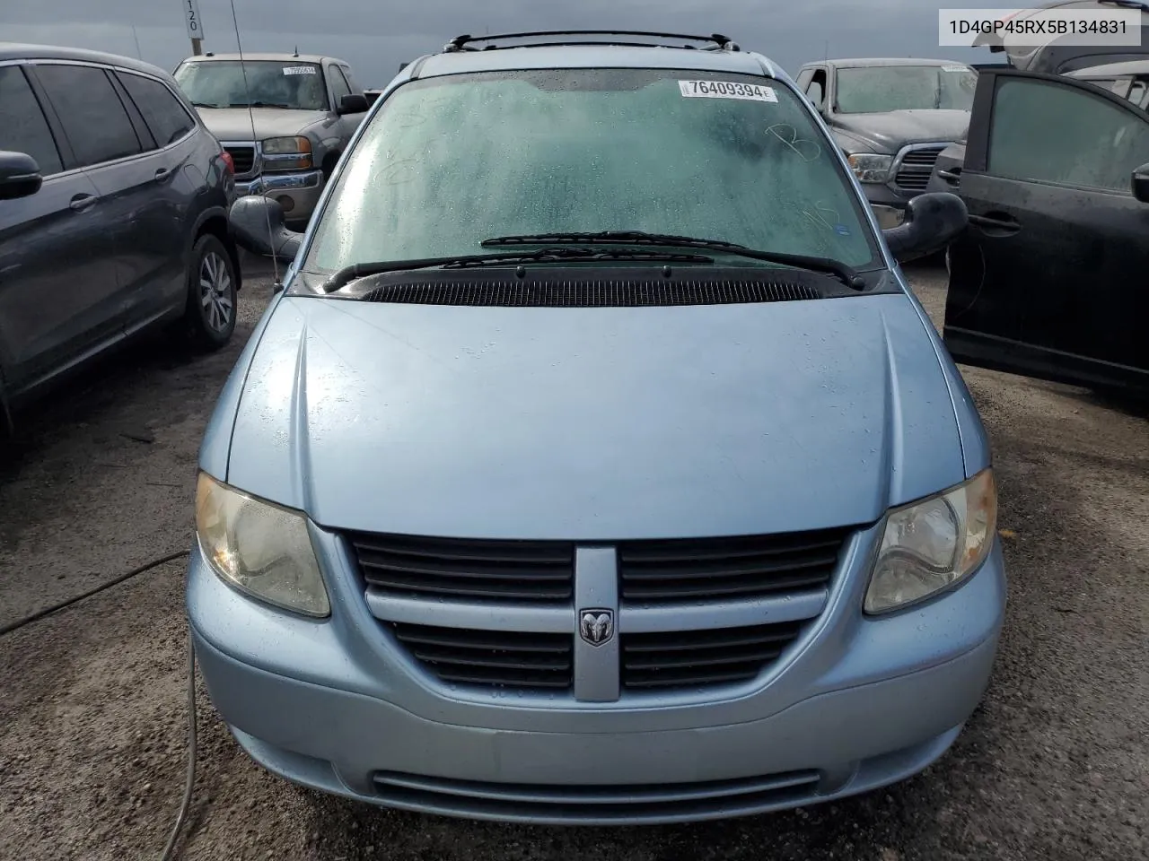 2005 Dodge Caravan Sxt VIN: 1D4GP45RX5B134831 Lot: 76409394