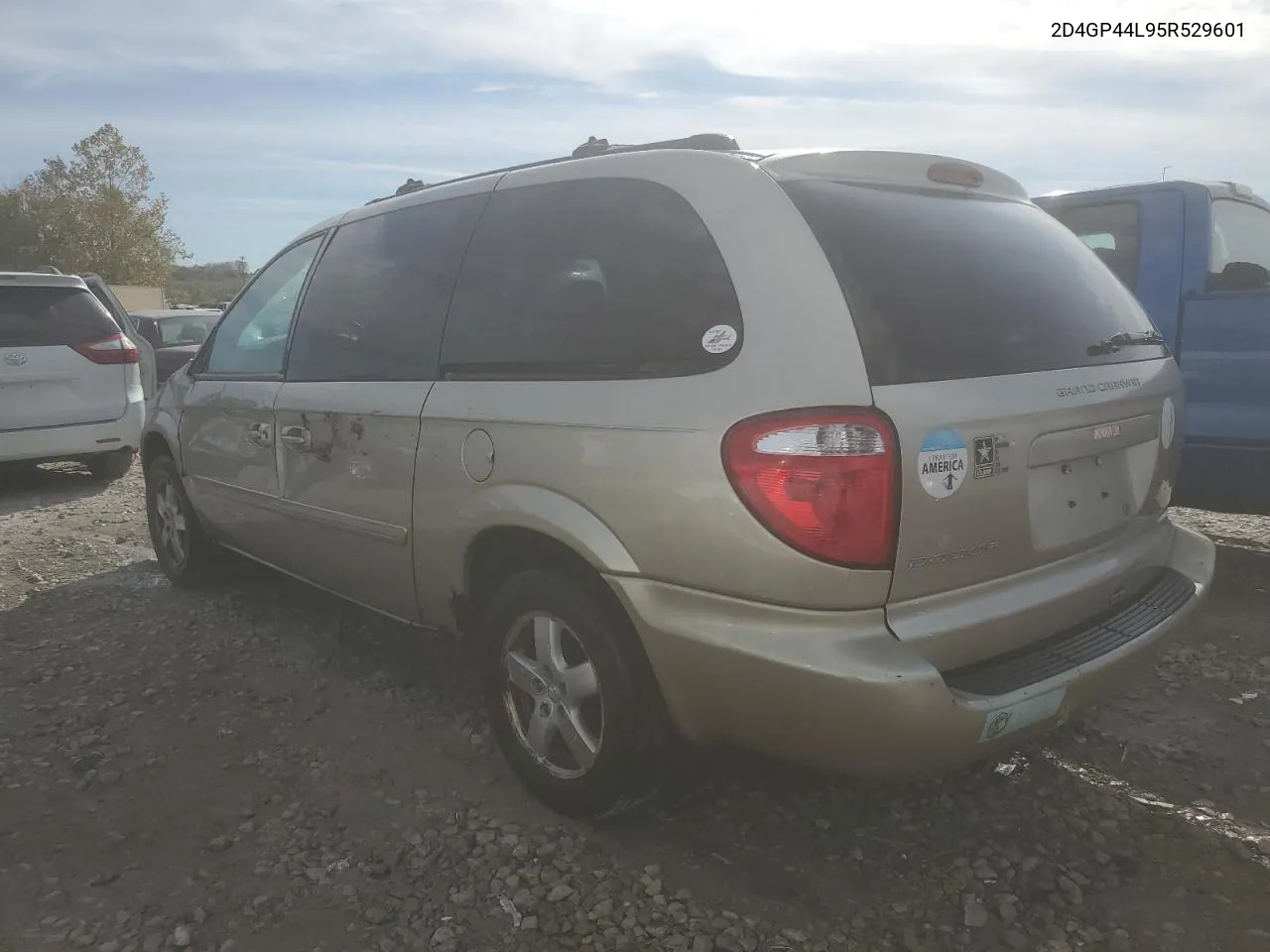 2005 Dodge Grand Caravan Sxt VIN: 2D4GP44L95R529601 Lot: 77490954