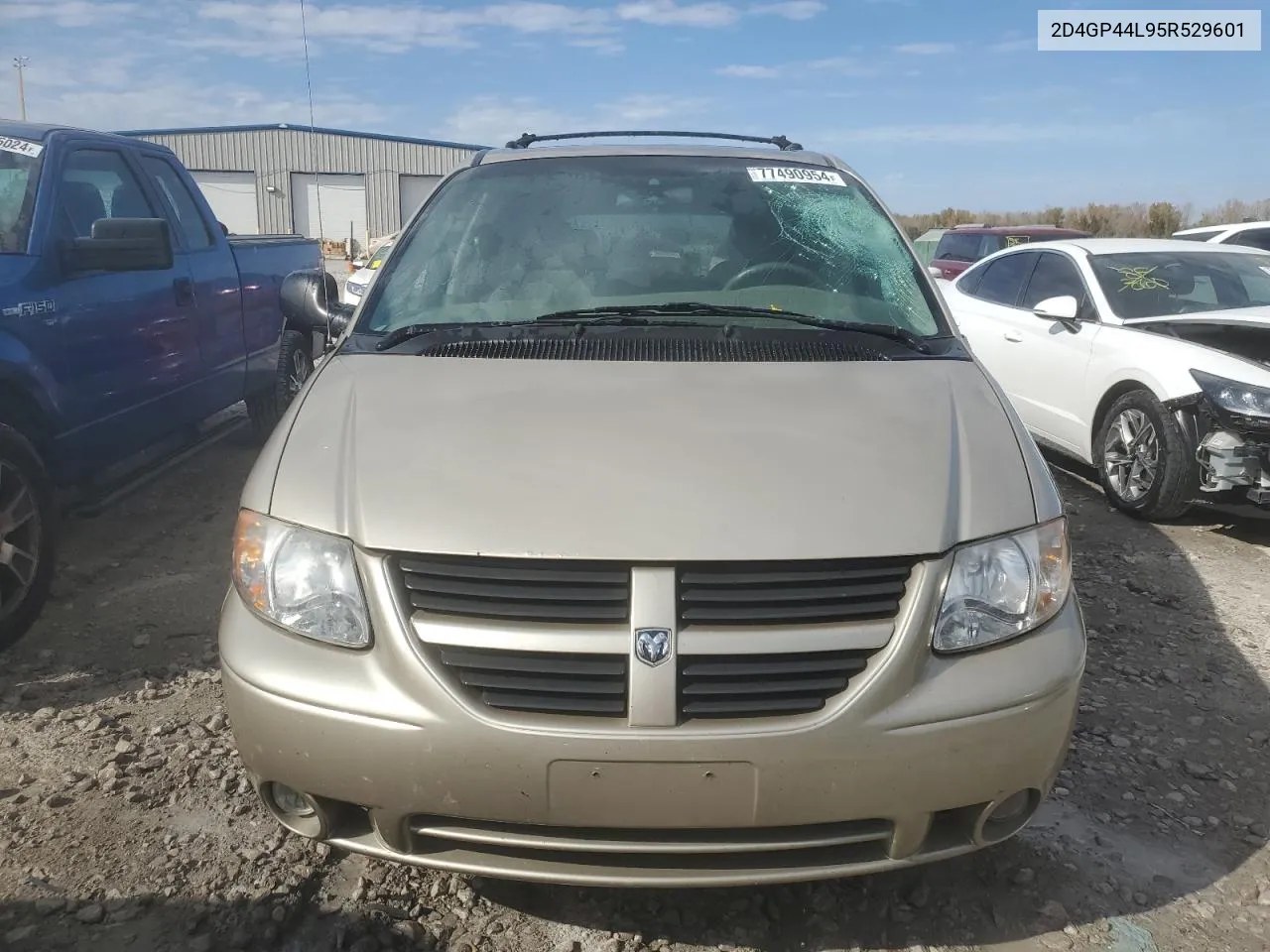 2005 Dodge Grand Caravan Sxt VIN: 2D4GP44L95R529601 Lot: 77490954