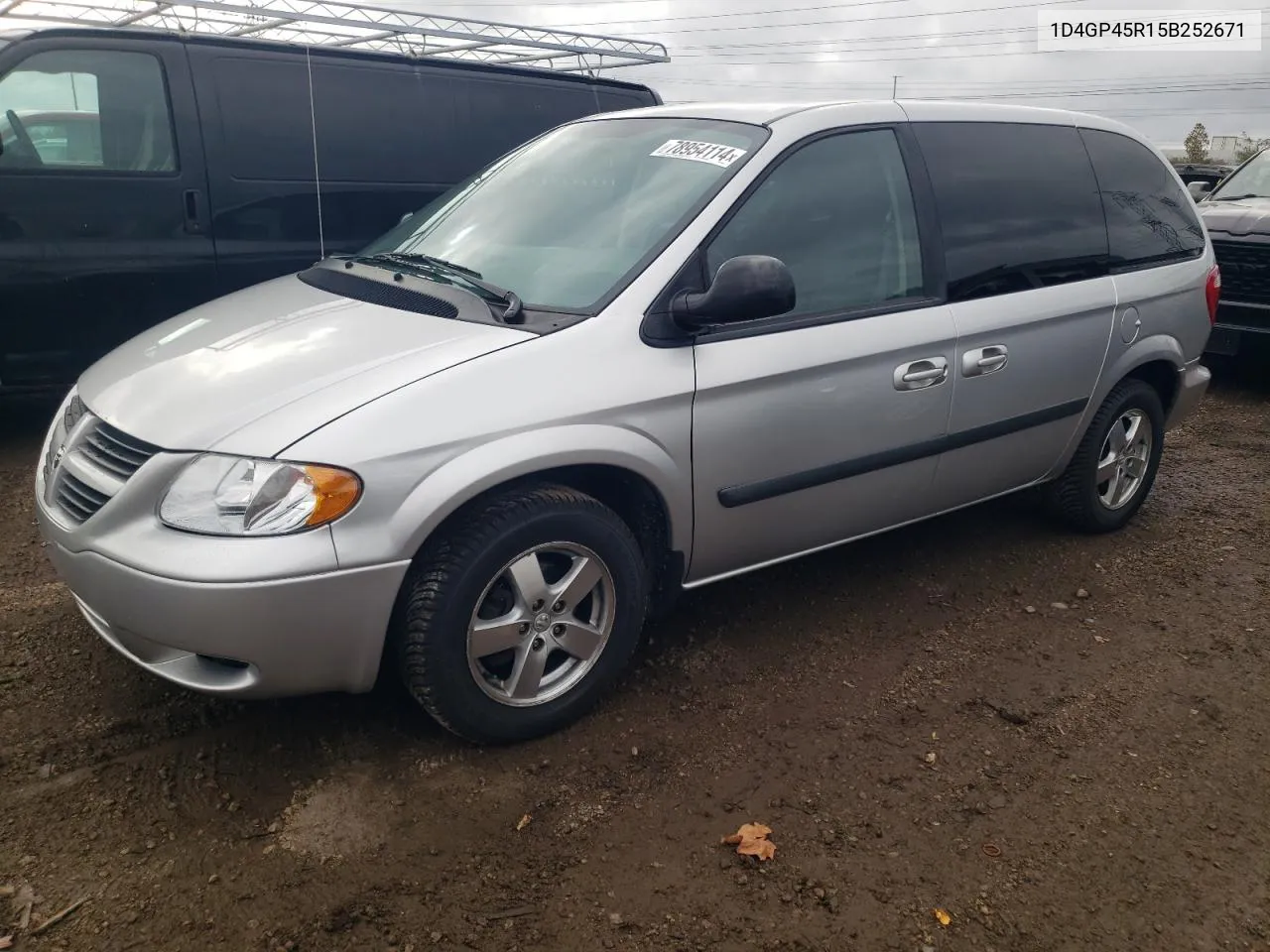 2005 Dodge Caravan Sxt VIN: 1D4GP45R15B252671 Lot: 78954114