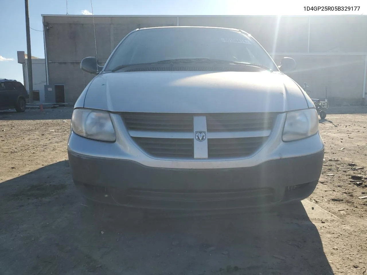 2005 Dodge Caravan Se VIN: 1D4GP25R05B329177 Lot: 80108474