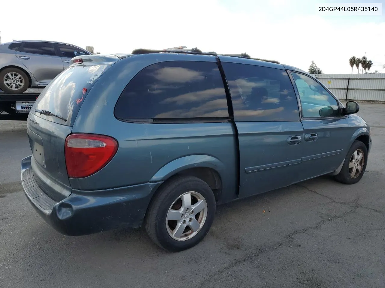 2005 Dodge Grand Caravan Sxt VIN: 2D4GP44L05R435140 Lot: 80299044