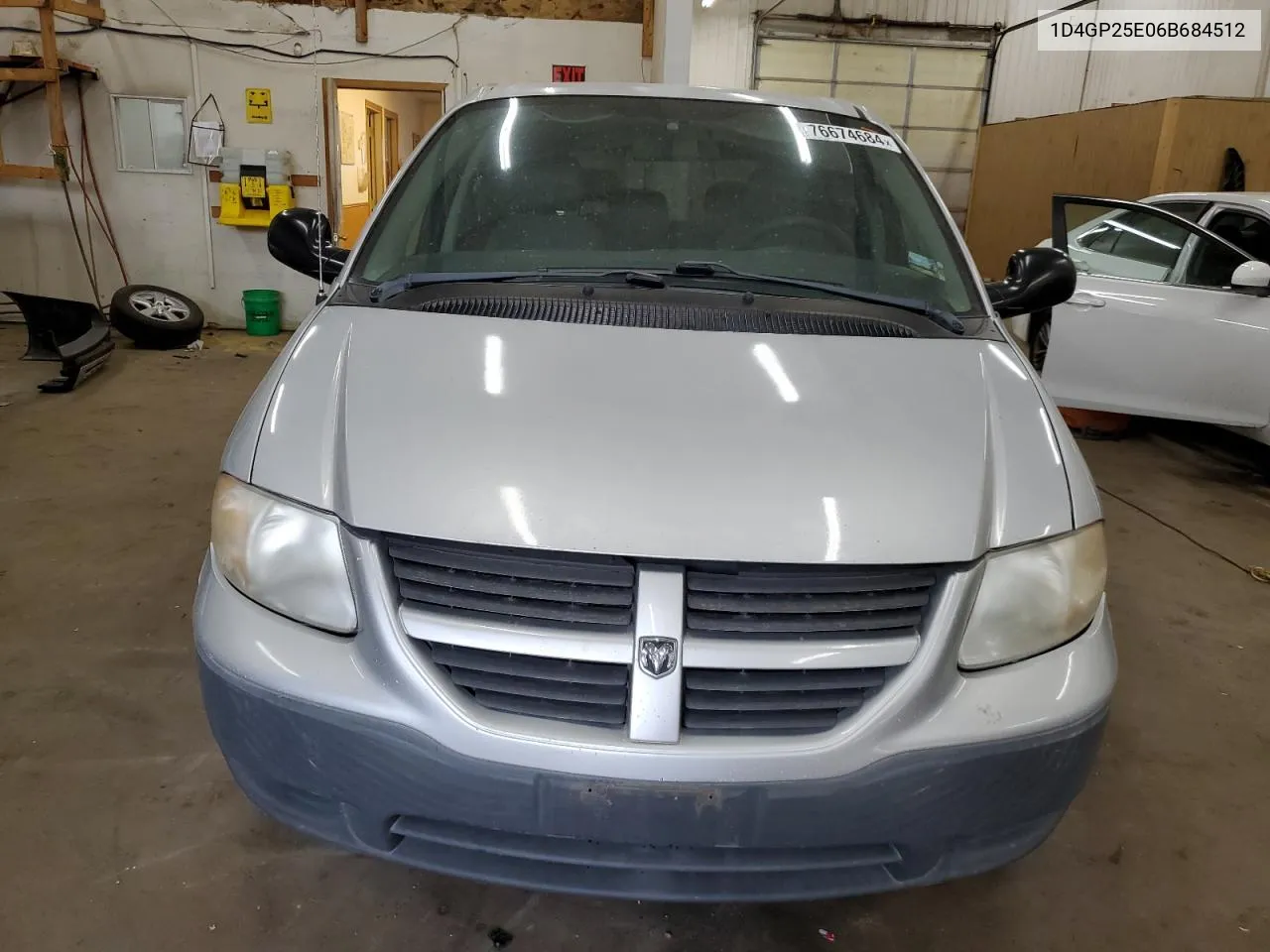 2006 Dodge Caravan Se VIN: 1D4GP25E06B684512 Lot: 76674684