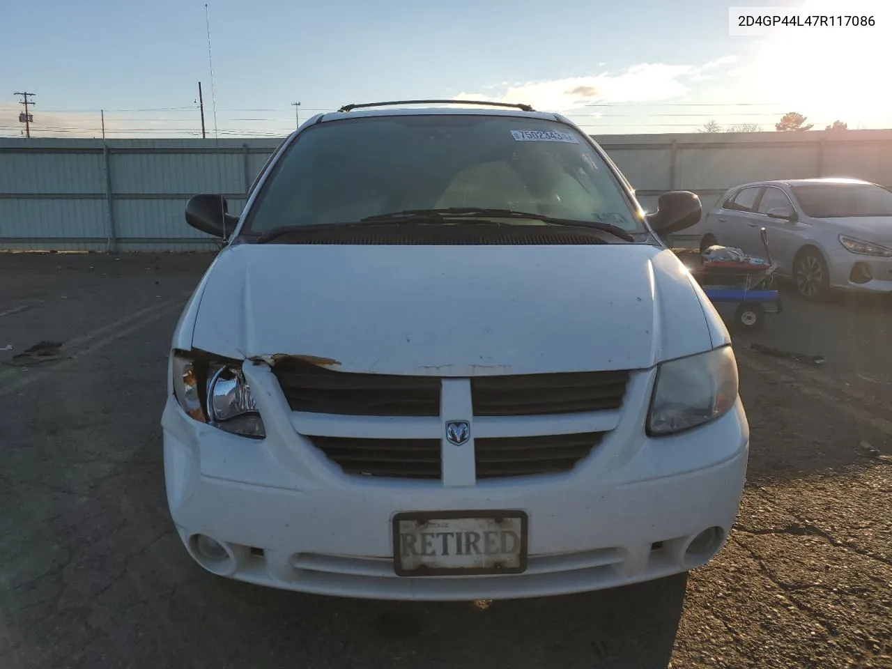 2007 Dodge Grand Caravan Sxt VIN: 2D4GP44L47R117086 Lot: 75023434